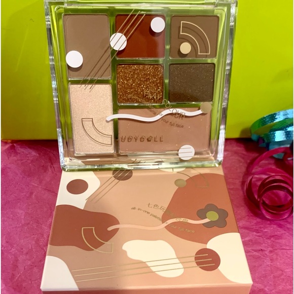 All in one Judydoll makeup pallet 💋❤️ #10 - 7 shades! - Picture 6 of 16